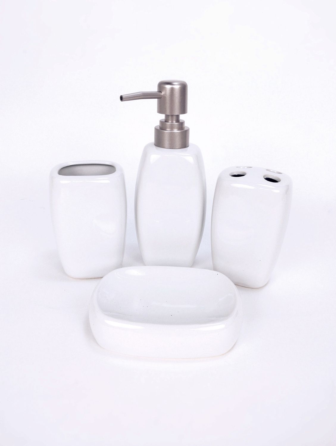 Набор для ванной (4пр.): мыльница, диспенсер, стакан, держатель для щёток Market Union  OE4601
