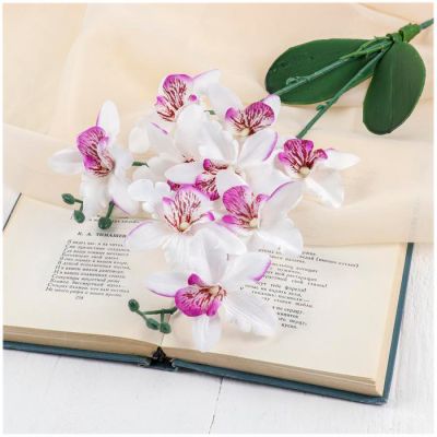 Фото Цветок искусственный "Орхидея Фаленопсис бело-сиреневая" 37 см СимаГлобал Мультифлора 2337921. Интернет-магазин FOROOM