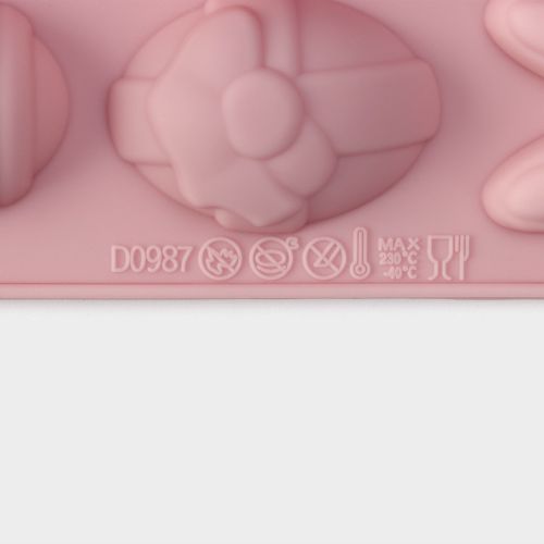 Фото Форма силиконовая для украшений Доляна «Пасхальные кролики», 19x12,5x1 см, 18 ячеек, цвет розовый. Интернет-магазин FOROOM