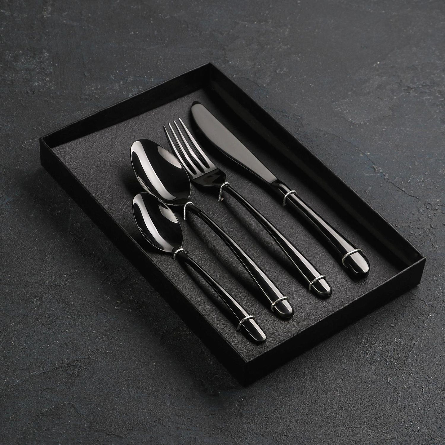 Набор столовых приборов 4 пр.: вилка, ложка, нож столовые; ложка чайная Magistro "Эсквайр", чёрный